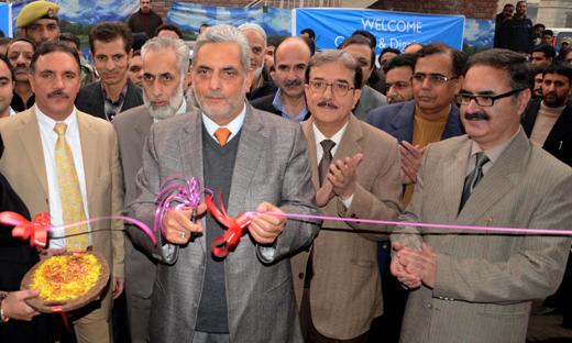J&K Bank Chairman  inaugurates renovated Lal Mandi business unit
