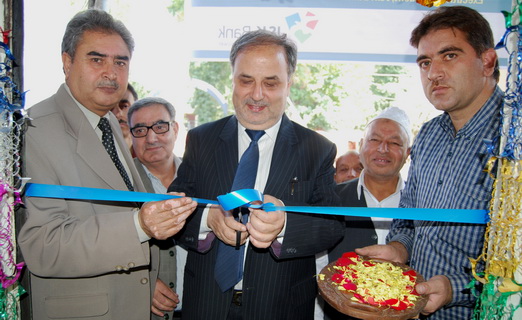 J&K Bank opens 557th Business Unit at Maagam.We feel proud of your…