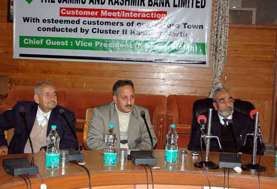 J&K Bank holds customers' meet in apple town