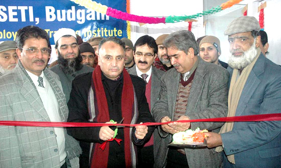 J&K Bank RSETI Budgam inaugurated