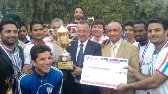 Sporting spirit wins J&K Bank team praises, prizes