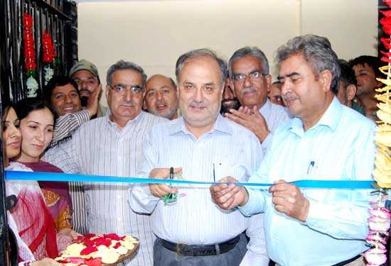 JK Bank inaugurates new premises, holds customer meet at Soura :J&… JK Bank inaugurates new premises, holds customer meet at Soura :J&…