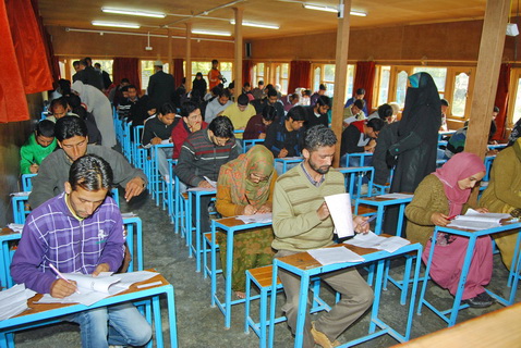 J&K Bank conducts huge recruitment test. Over 30,000 appeared for…